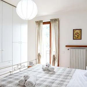 Appartamento Magnolia, Roe